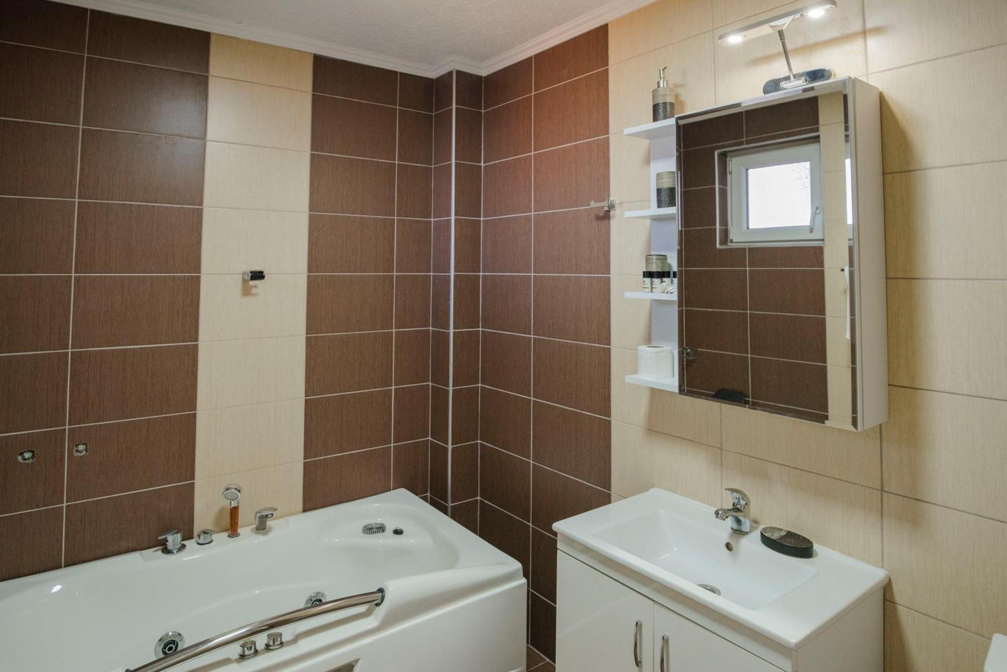 Hotel Kiko Bitola Exteriör bild